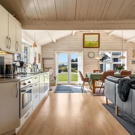 Mathy - 900m From The Sea By Interhome